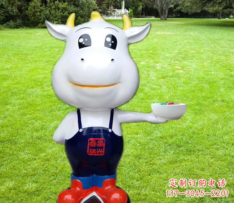 哈尔滨玻璃钢制作的牛雕塑