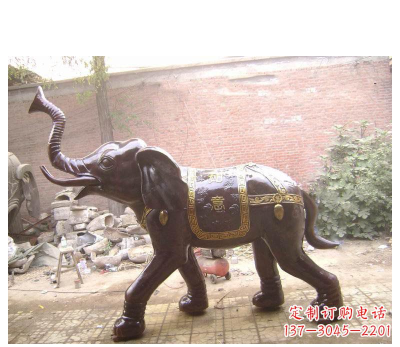 哈尔滨玻璃钢大象坐骑雕塑