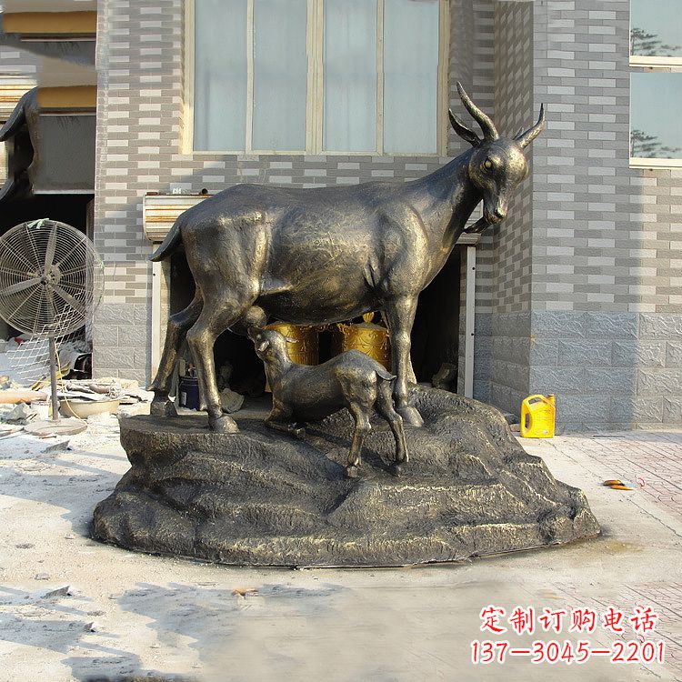 哈尔滨玻璃钢仿铜动物雕塑