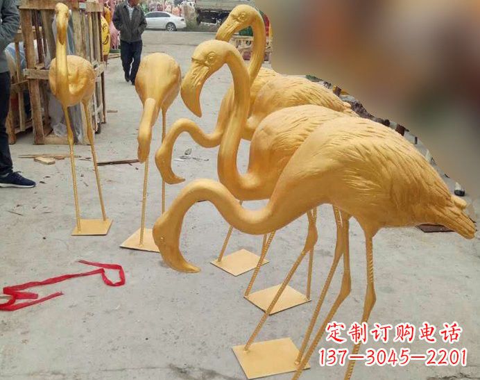哈尔滨火烈鸟雕塑仿铜雕塑的精美杰作