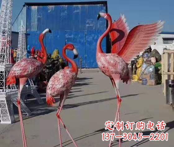 哈尔滨火烈鸟雕塑以玻璃钢创造精美的景观雕塑