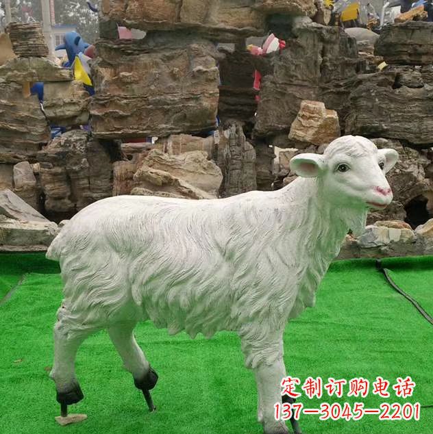 哈尔滨玻璃钢绵羊雕塑