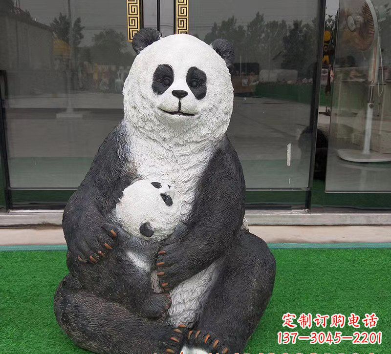 哈尔滨玻璃钢母子熊猫雕塑