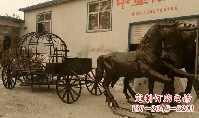哈尔滨玻璃钢欧式马车雕塑精美艺术品