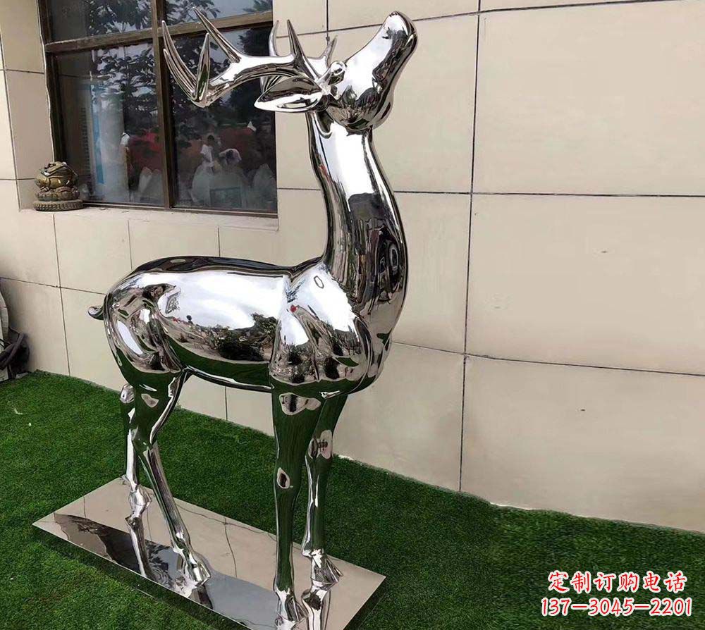 哈尔滨不锈钢别墅镜面小鹿雕塑
