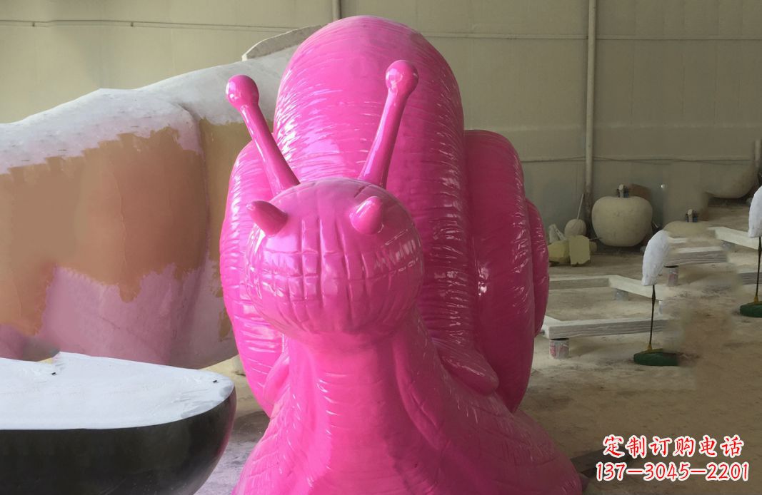 哈尔滨不锈钢彩绘蜗牛雕塑给公园景观增添点缀