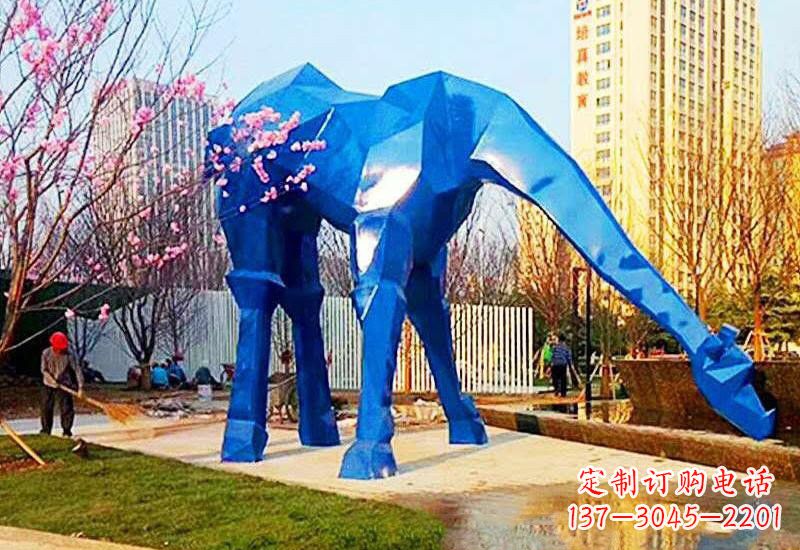 哈尔滨不锈钢彩色大型几何长颈鹿雕塑