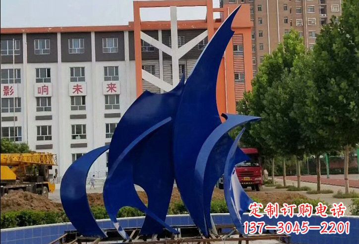 哈尔滨不锈钢船帆雕塑象征着自由和希望