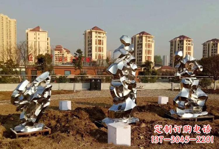 哈尔滨不锈钢太湖石雕塑给人以美的视觉体验