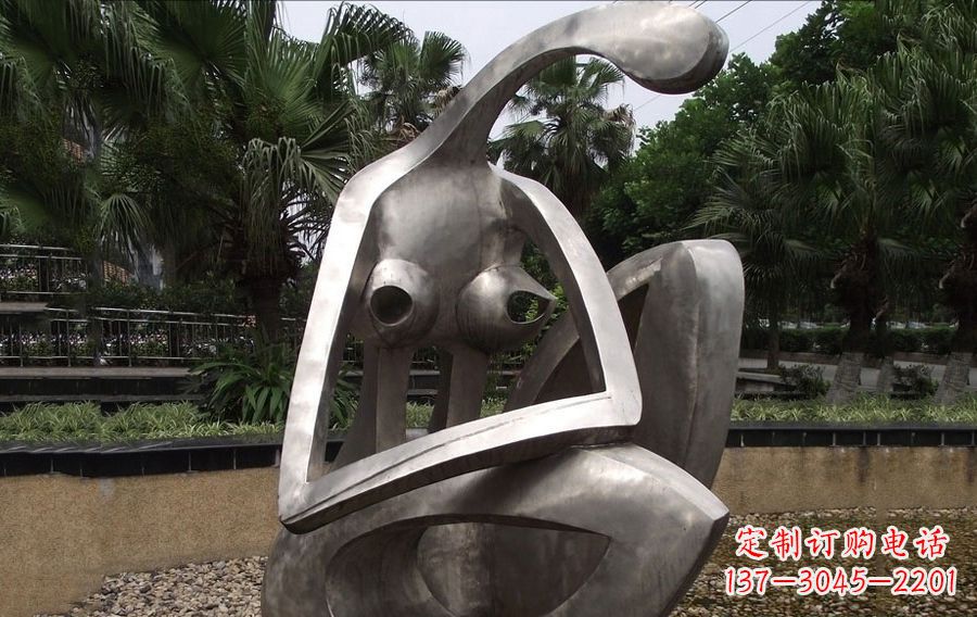 哈尔滨青春靓丽不锈钢美女人物雕塑
