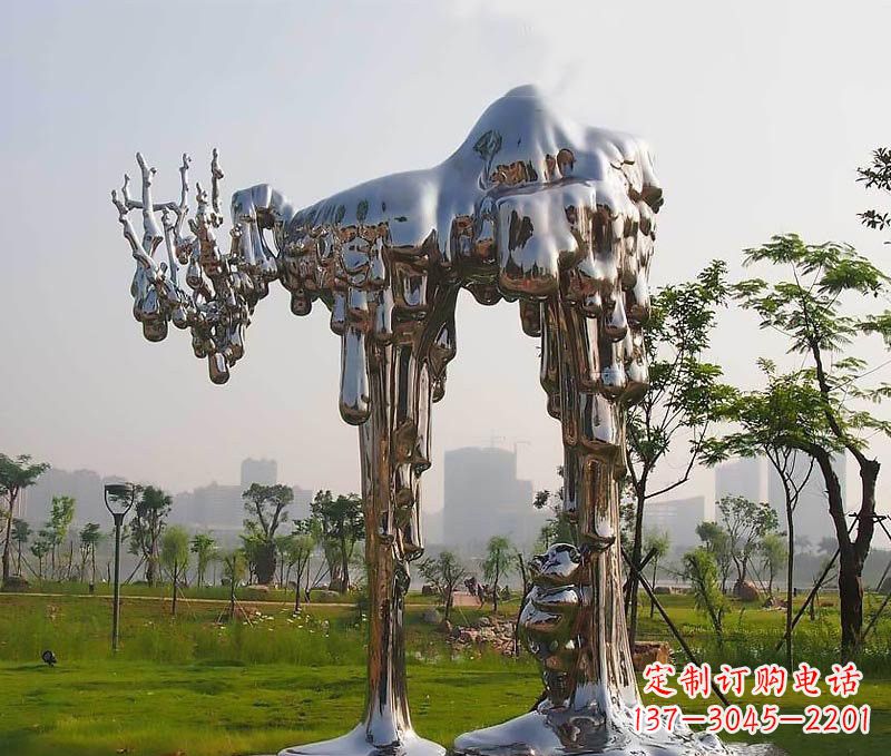 哈尔滨不锈钢抽象人物和拱门雕塑