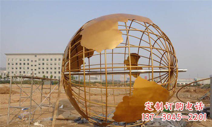 哈尔滨美丽的地球雕塑