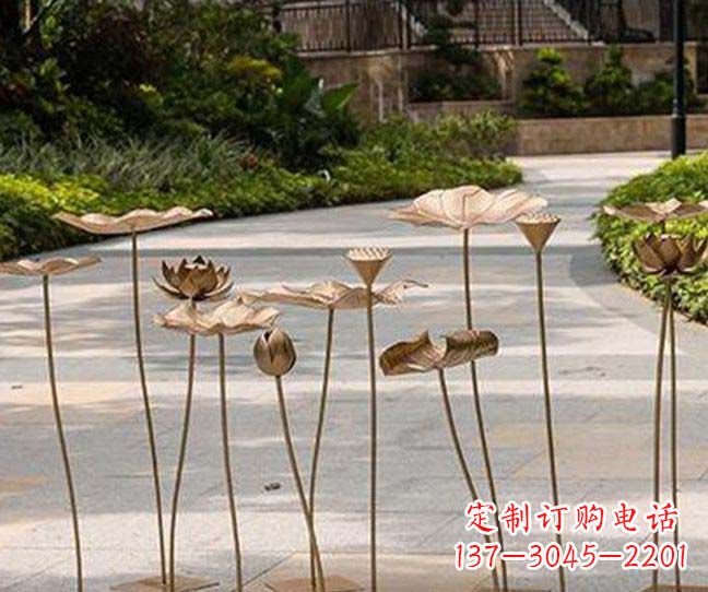 哈尔滨不锈钢锻造荷花装饰雕塑——精美绝伦