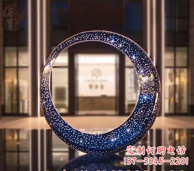 哈尔滨不锈钢发光月亮雕塑照亮夜空的梦幻之光