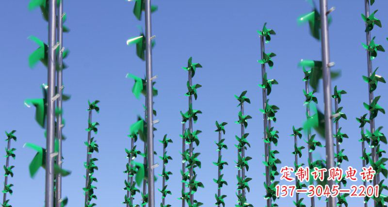 哈尔滨螺旋风车给广场景观带来的旋转欢乐