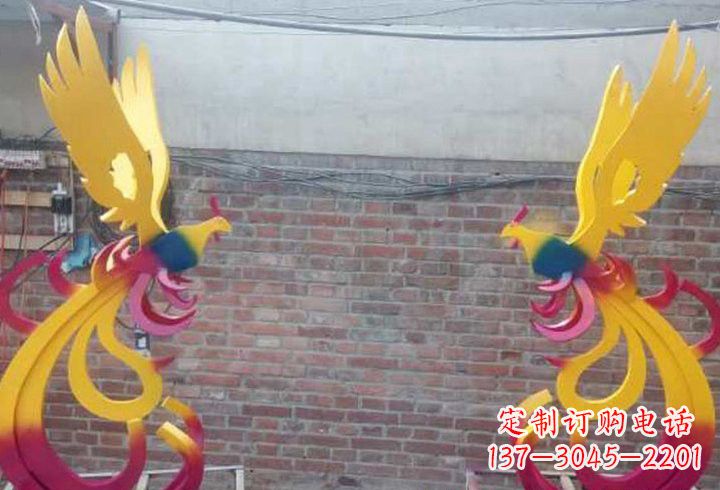 哈尔滨不锈钢公园彩色凤凰雕塑——艺术与自然的融合