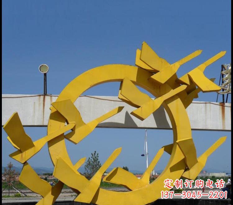 哈尔滨不锈钢大雁雕塑点缀公园美景