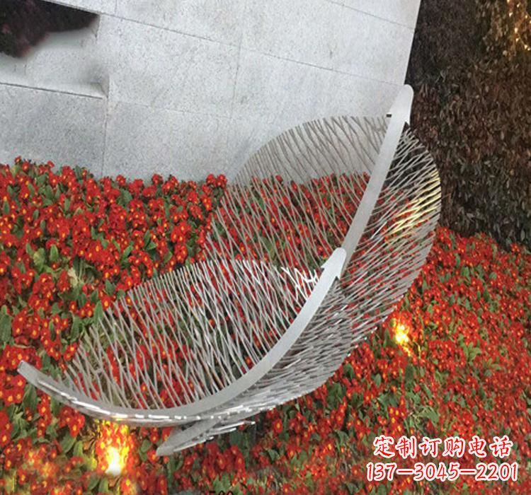 哈尔滨不锈钢公园镂空树叶雕塑——精致艺术品