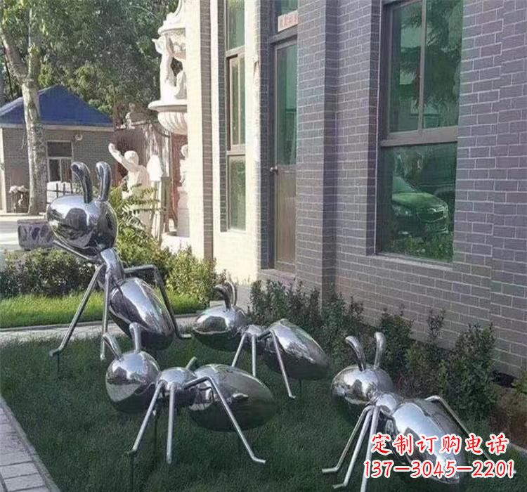 哈尔滨不锈钢公园蚂蚁雕塑