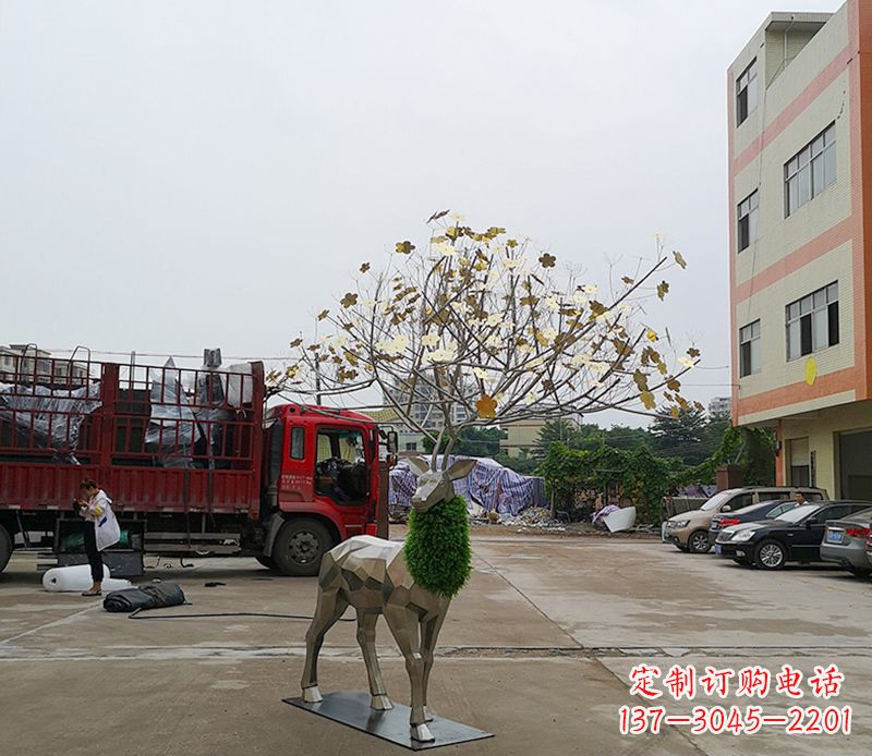 哈尔滨不锈钢公园的梅花鹿雕塑