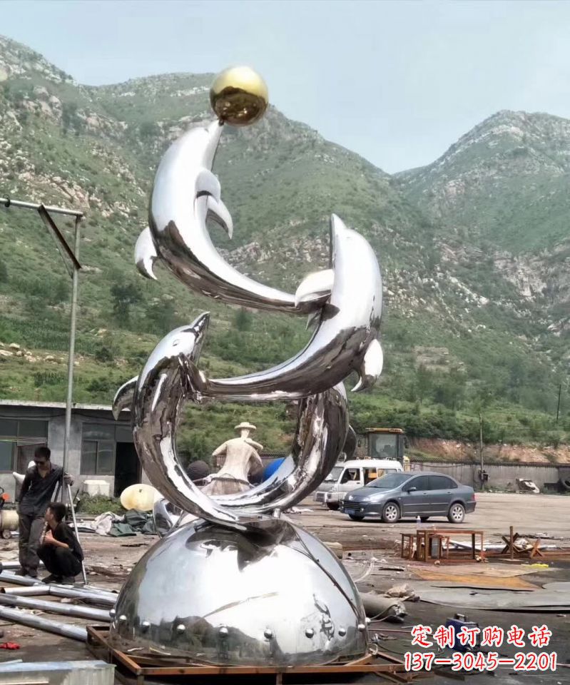 哈尔滨不锈钢海豚顶球雕塑1