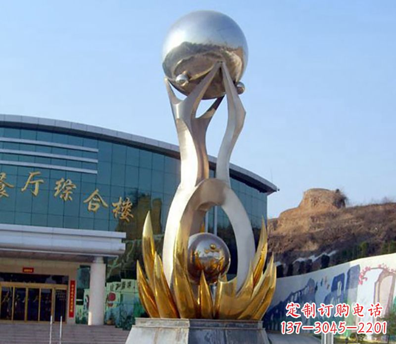 哈尔滨不锈钢荷叶托球雕塑艺术之美