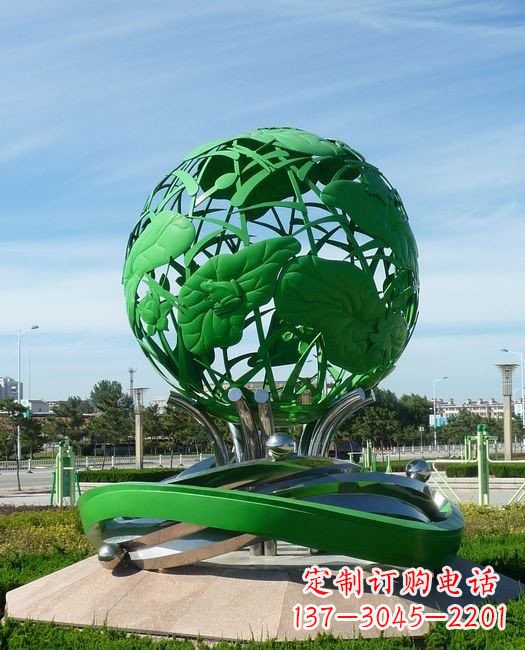 哈尔滨荷叶穿梭的美丽雕塑