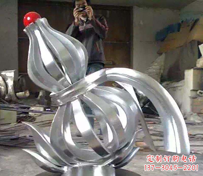 哈尔滨不锈钢葫芦雕塑艺术与科技的完美结合