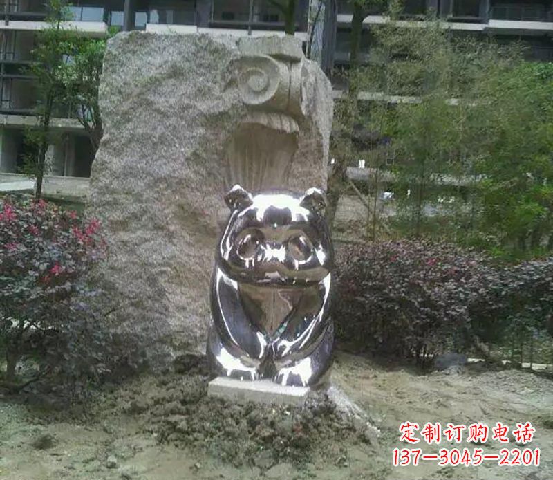 哈尔滨不锈钢熊猫雕塑它的美丽与魅力
