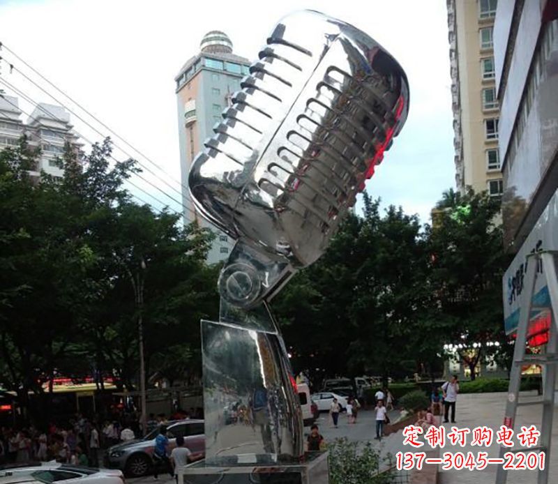 哈尔滨不锈钢话筒雕塑象征传统文化和新时代