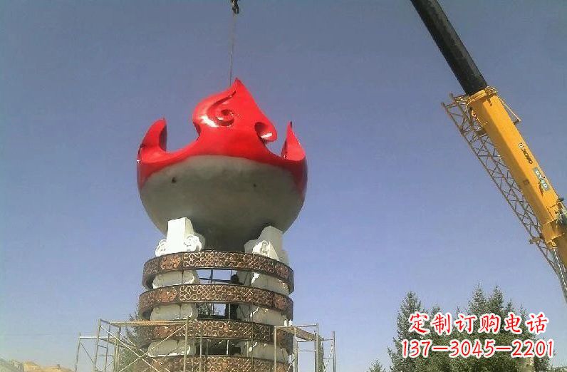 哈尔滨不锈钢火炬雕塑象征着永恒的精神