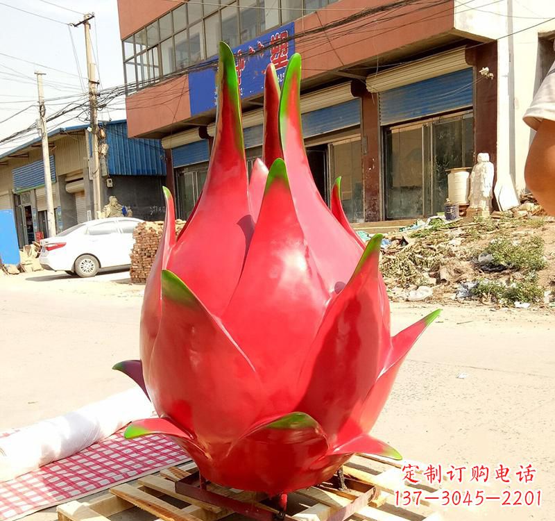 哈尔滨精美不锈钢火龙果雕塑
