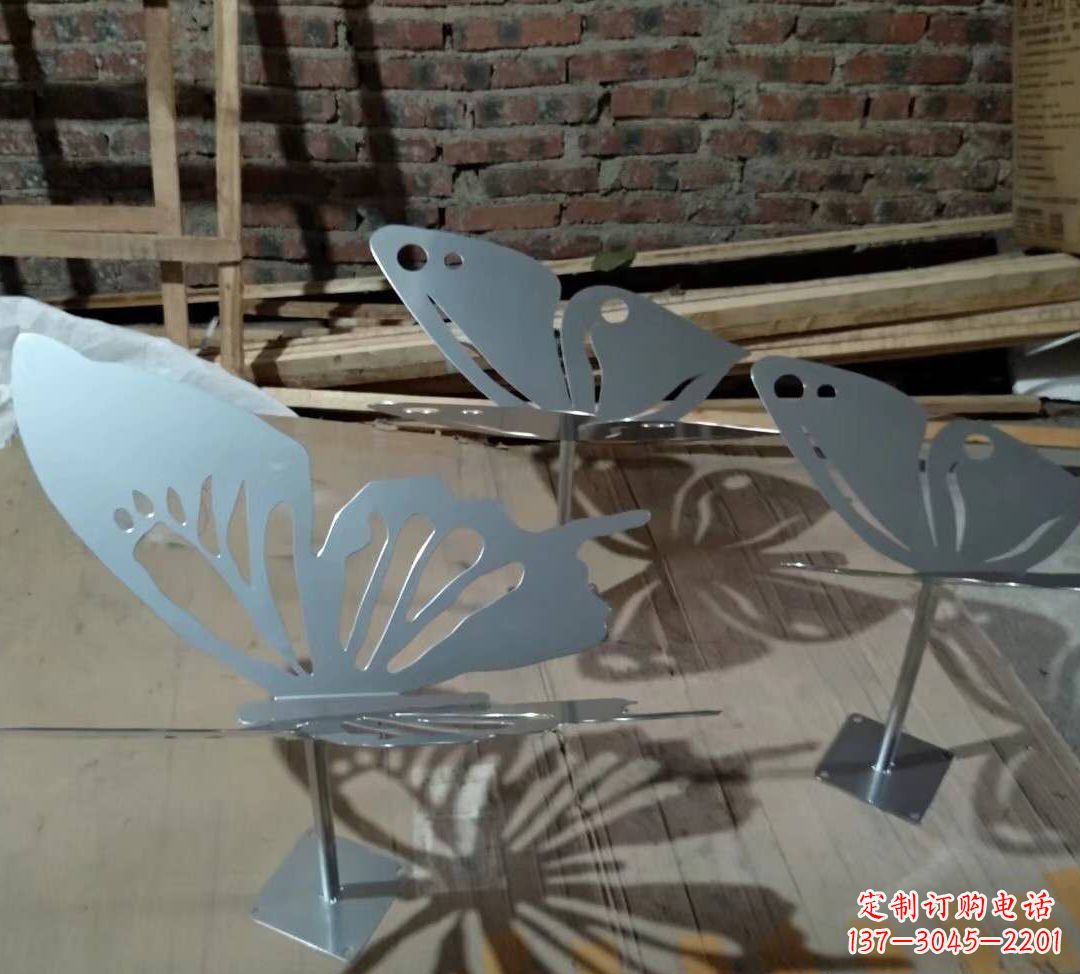 哈尔滨蝴蝶之舞不锈钢镂空蝴蝶景观雕塑