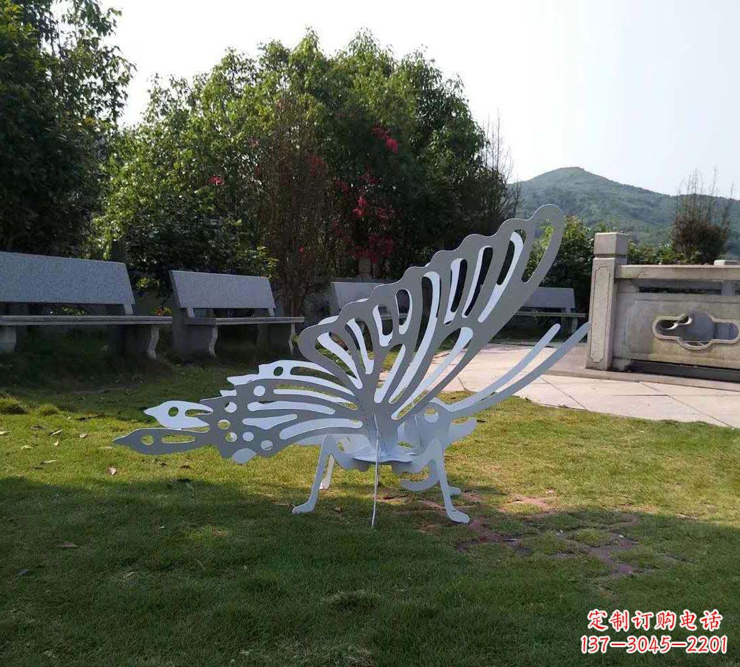 哈尔滨不锈钢镂空蝴蝶装饰雕塑精美雕塑点缀美好生活