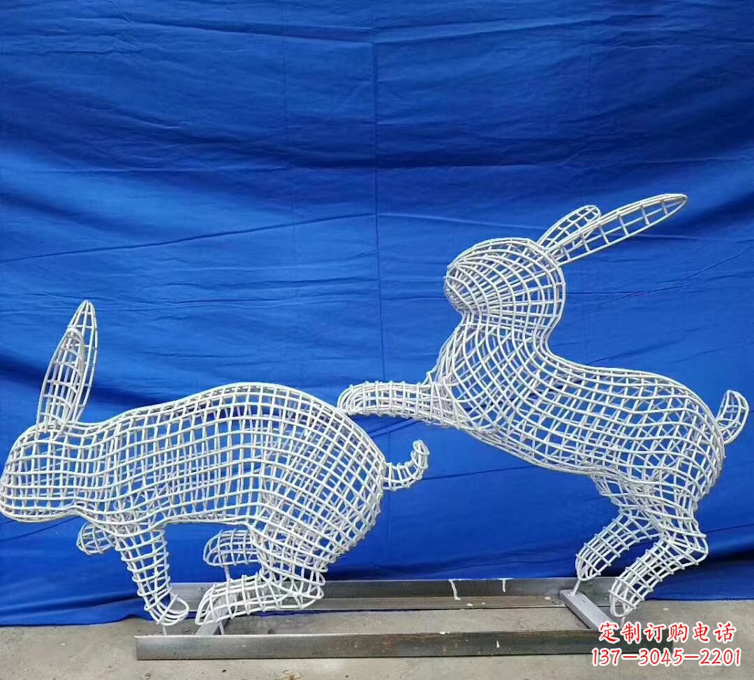 哈尔滨不锈钢镂空兔子精美雕塑展现可爱