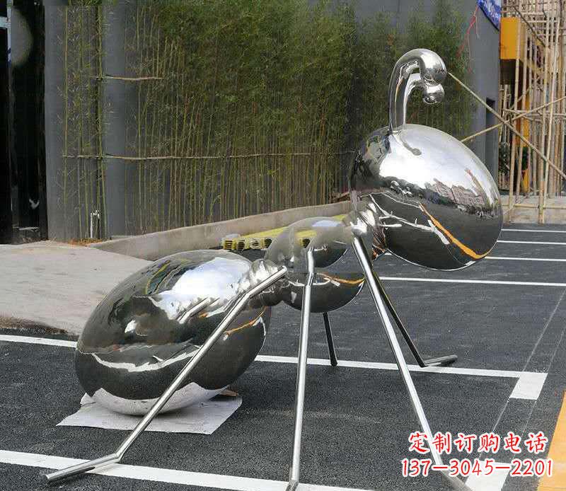 哈尔滨不锈钢蚂蚁雕塑——艺术的融合
