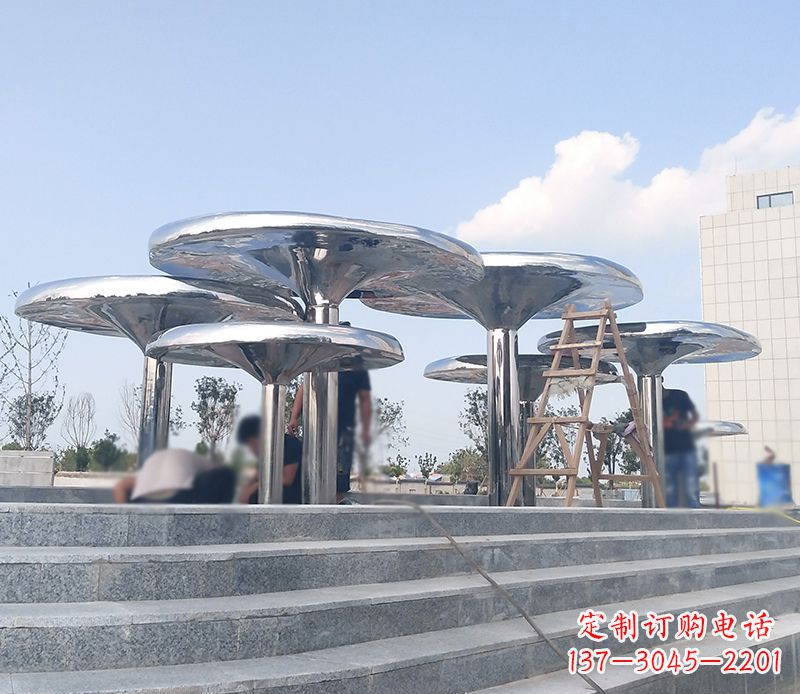 哈尔滨艺术精美的不锈钢蘑菇公园雕塑
