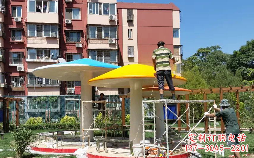 哈尔滨不锈钢蘑菇凉亭——精美雕塑点缀绿意