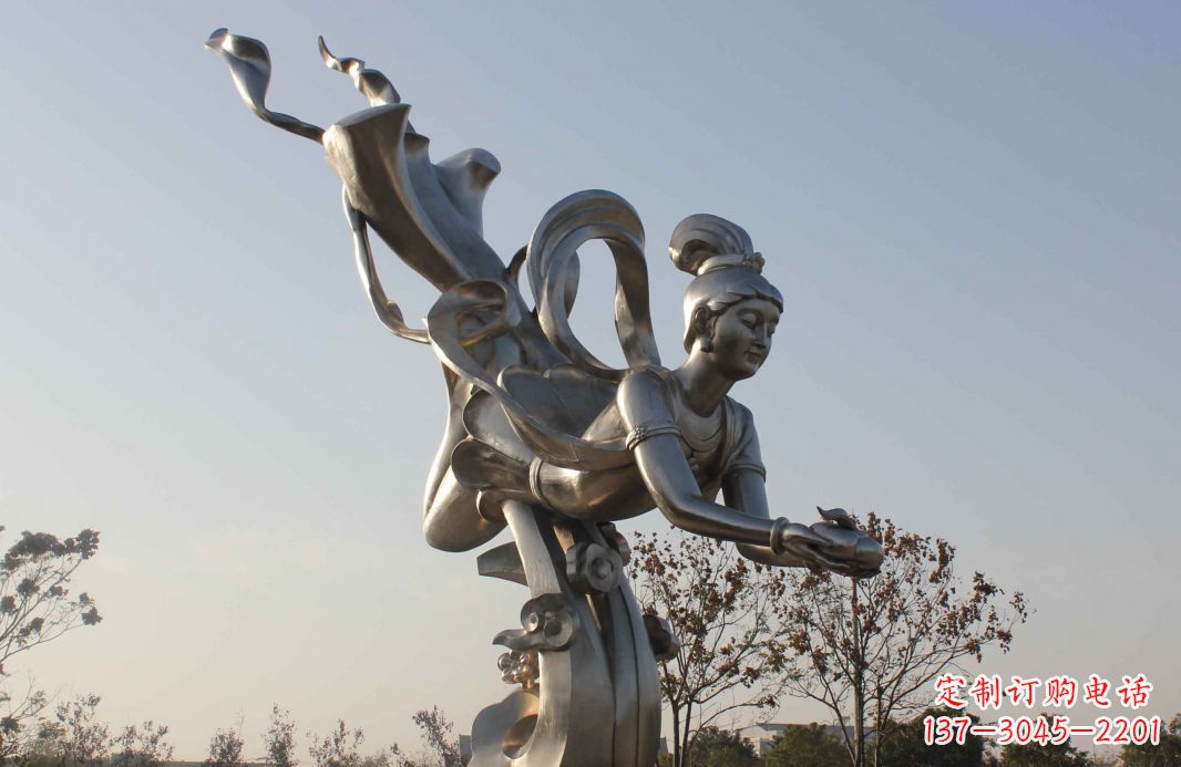 哈尔滨蟠桃祈福精美不锈钢雕塑