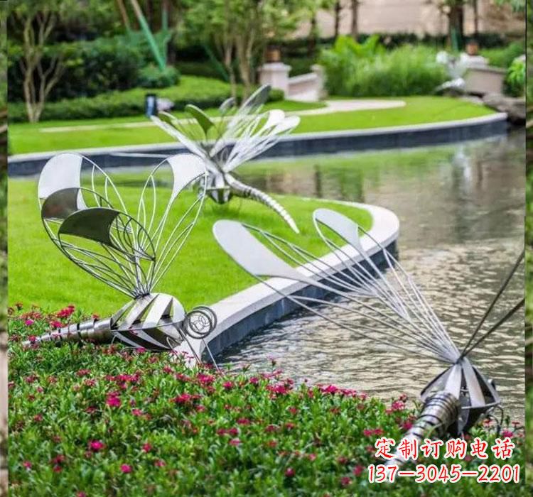 哈尔滨不锈钢蜻蜓一件完美的动物雕塑