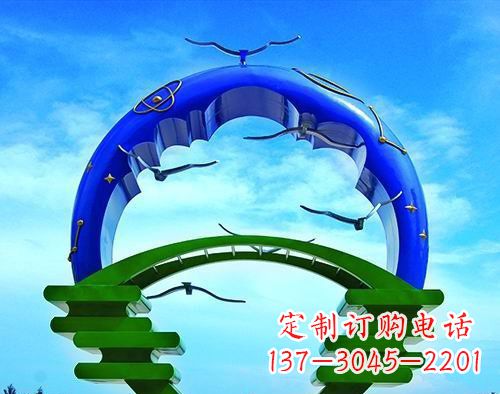 哈尔滨海洋书籍雕塑——记忆中的校园美景
