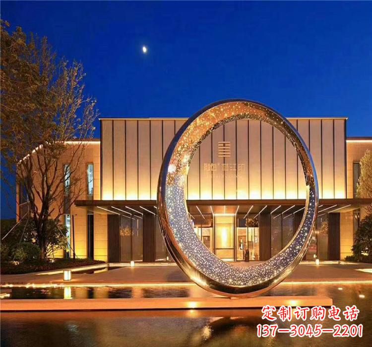 哈尔滨不锈钢圆环雕塑2