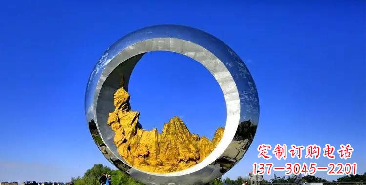 哈尔滨月亮雕塑——城市的美丽装饰
