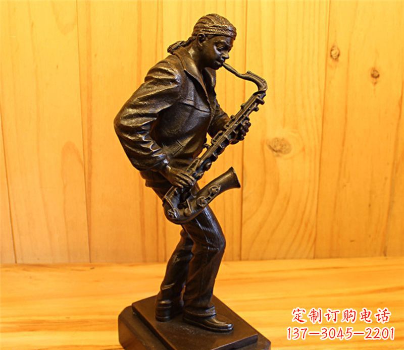 哈尔滨萨克斯雕塑娱乐场所的精灵