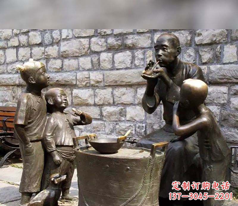 哈尔滨吹糖人广场小品人物铜雕