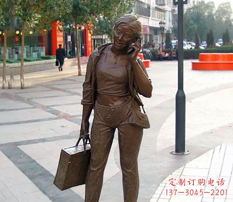 哈尔滨通话女性雕塑