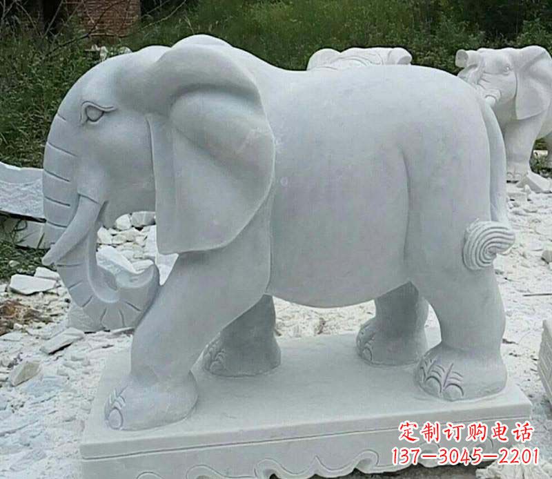 哈尔滨精雕细琢的大理石大象雕塑