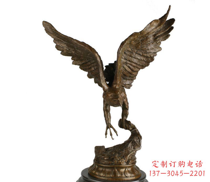 哈尔滨大鹏展翅老鹰铜雕塑