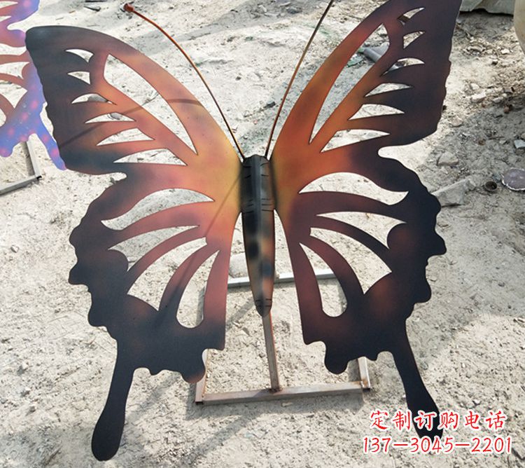 哈尔滨大型不锈钢铁艺蝴蝶雕塑,户外公园园林彩色昆虫摆件
