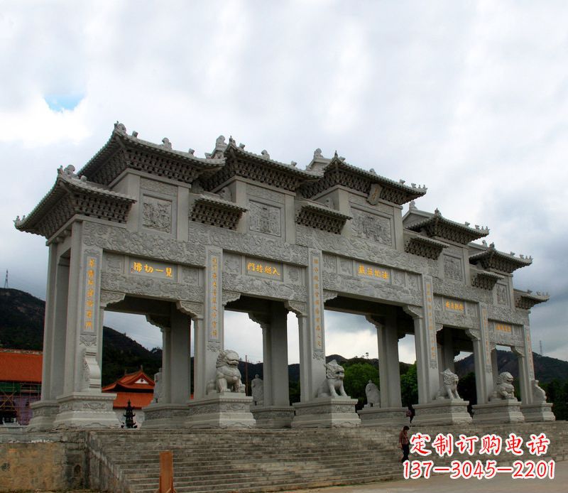 哈尔滨具有传统文化特色的大型五门石雕牌楼雕塑